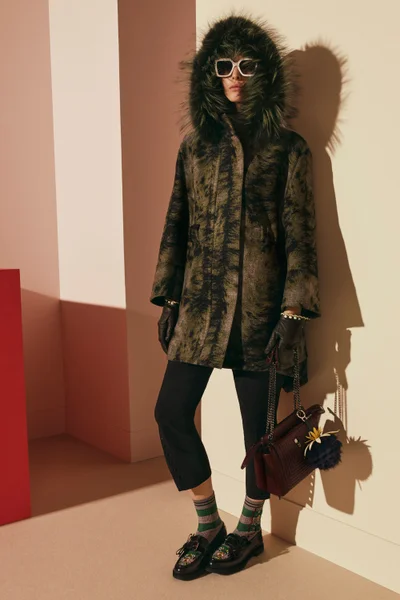 Look 26
